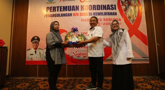 TANGANI HIVAIDS, PEMKOT BANDUNG PERKUAT PUSKESMAS