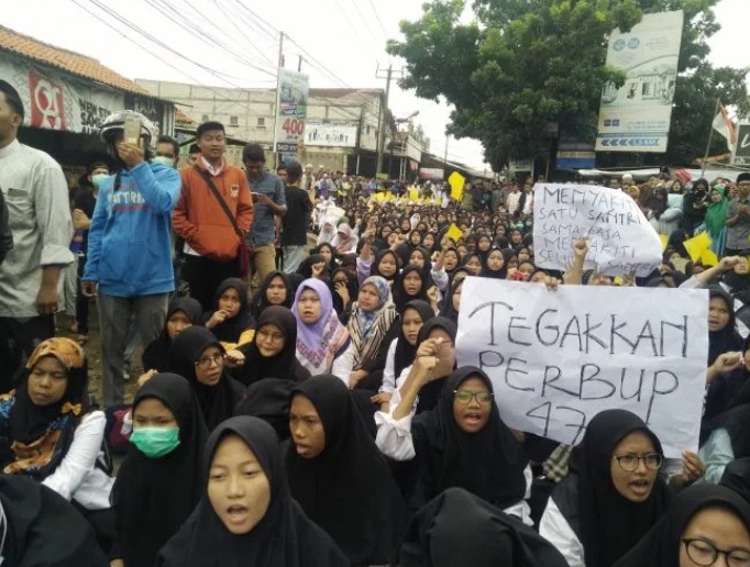 unjuk rasa santri kritisi Perbup No.47 tahun 2018