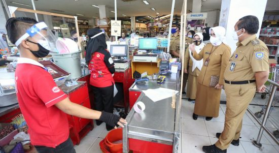toko di kota bandung terapkan protokol kesehatan
