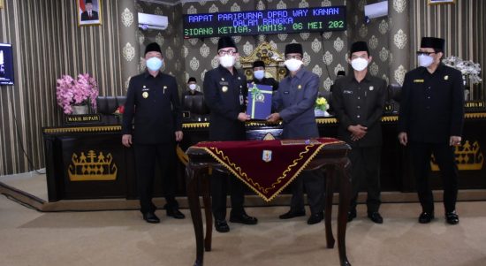 Paripurna penyampaian LKPJ Bupati Way Kanan