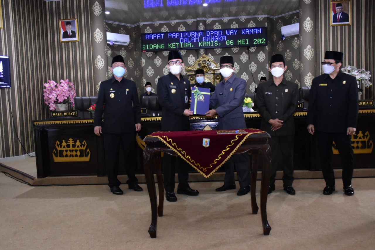 Paripurna penyampaian LKPJ Bupati Way Kanan