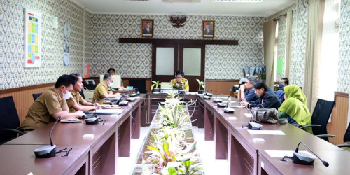 Rapat Kerja Bapemperda DPRD Kota Bandung, Bahas Tindak Lanjut Rencana Pencabutan Perda LKK