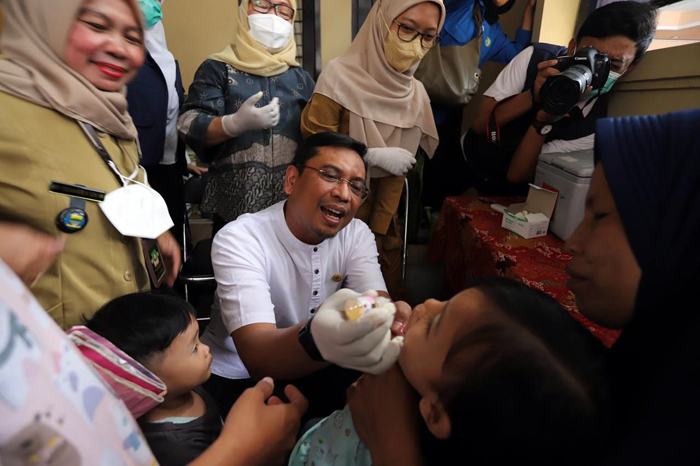 Tedy Rusmawan Ajak Orang Tua Dukung Pemberian Vaksin Polio Anak (1)