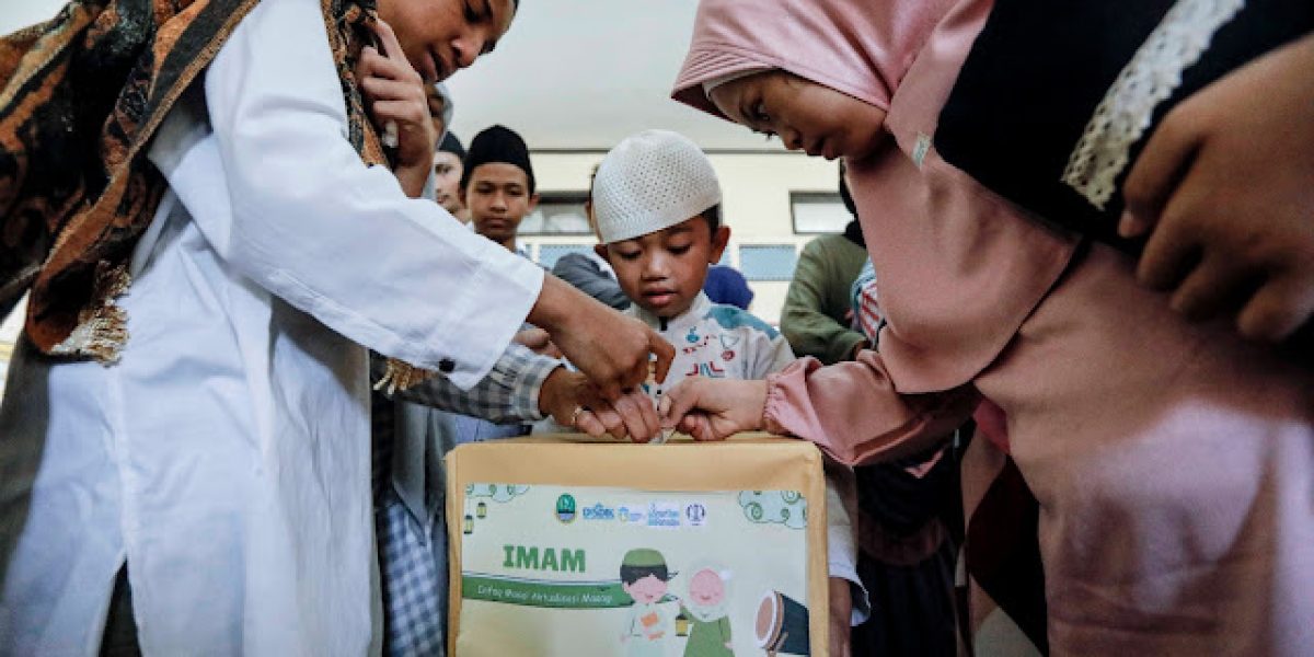 Siswa SLB ABC YPLAB Sukarela Sisihkan Uang Saku Untuk Turut Serta Sukseskan Program IMAM