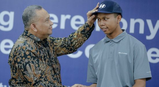 25 Siswa SMK Terima Beasiswa dari Dunia Industri