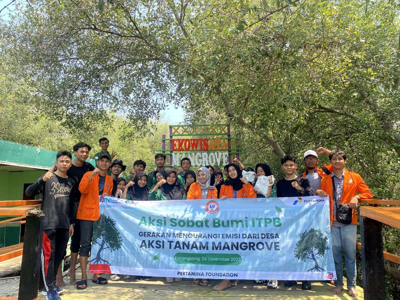 Mahasiswa ITPB Indramayu Gagas "Aksi Tanam Mangrove" di Kawasan Pantai Karangsong