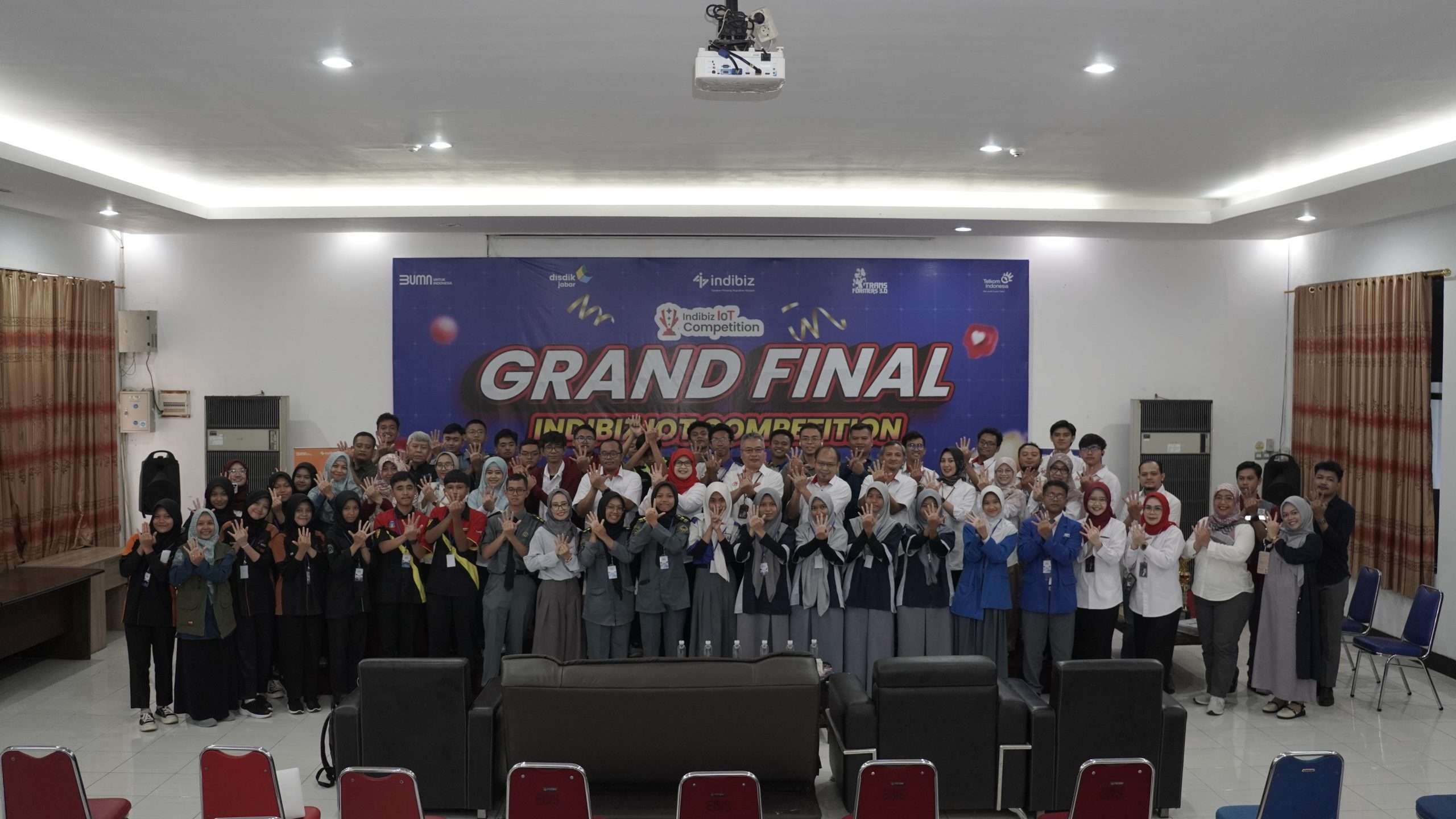 3 SMK di Jabar Raih Juara Kompetisi KiDi IoT Telkom