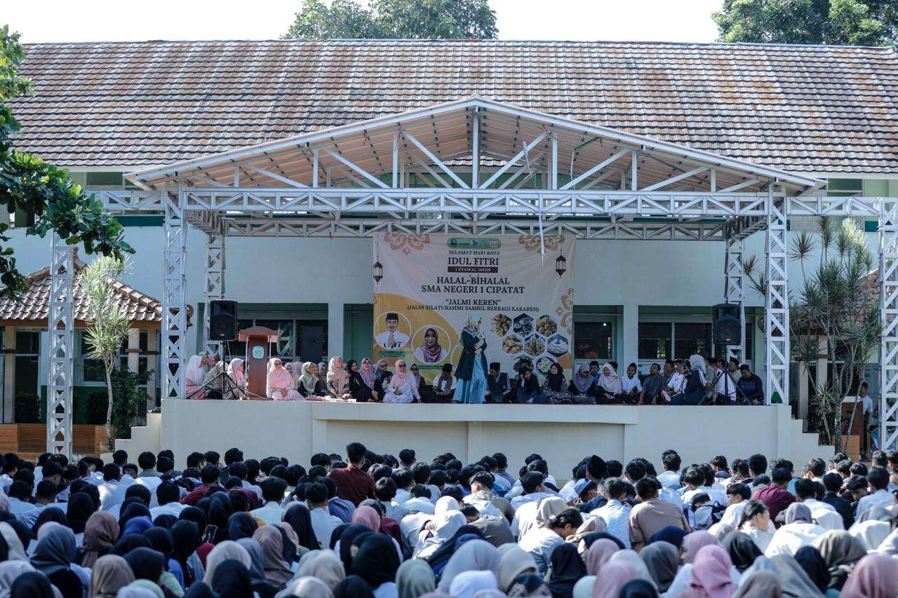 Usai Liburan, SMAN 1 Cipatat Gelar “Jalmi Keren”
